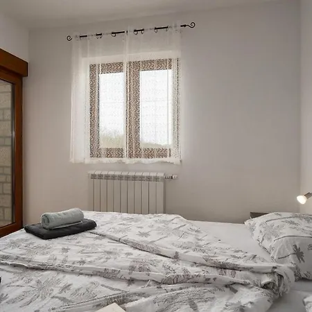 Apartman Nina 2 Appartement