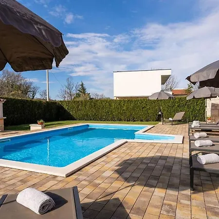 Apartman Nina 2 Appartement *