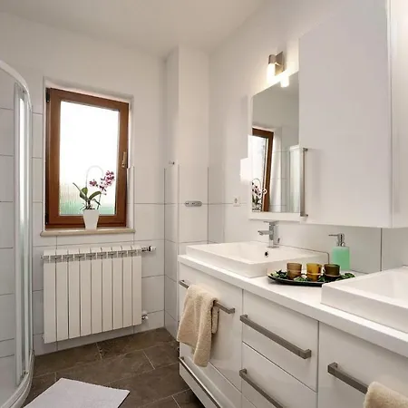 Appartement Apartman Nina 2